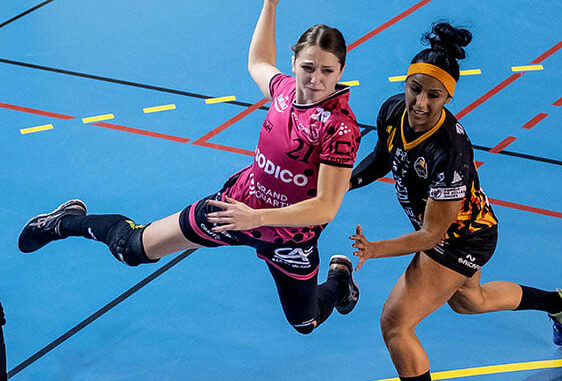 JRS48- PAGE 24- SGRMH MERYLE CREVEL CREDIT PHOTO RALLIER SPORT - Copie