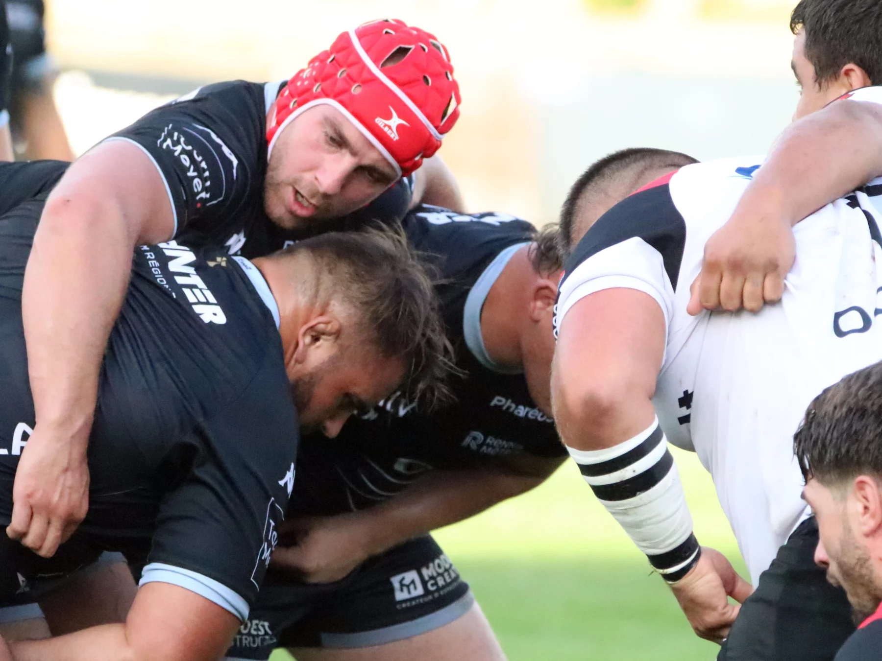 Alexandre Fau avec la mêlée du REC Rugby