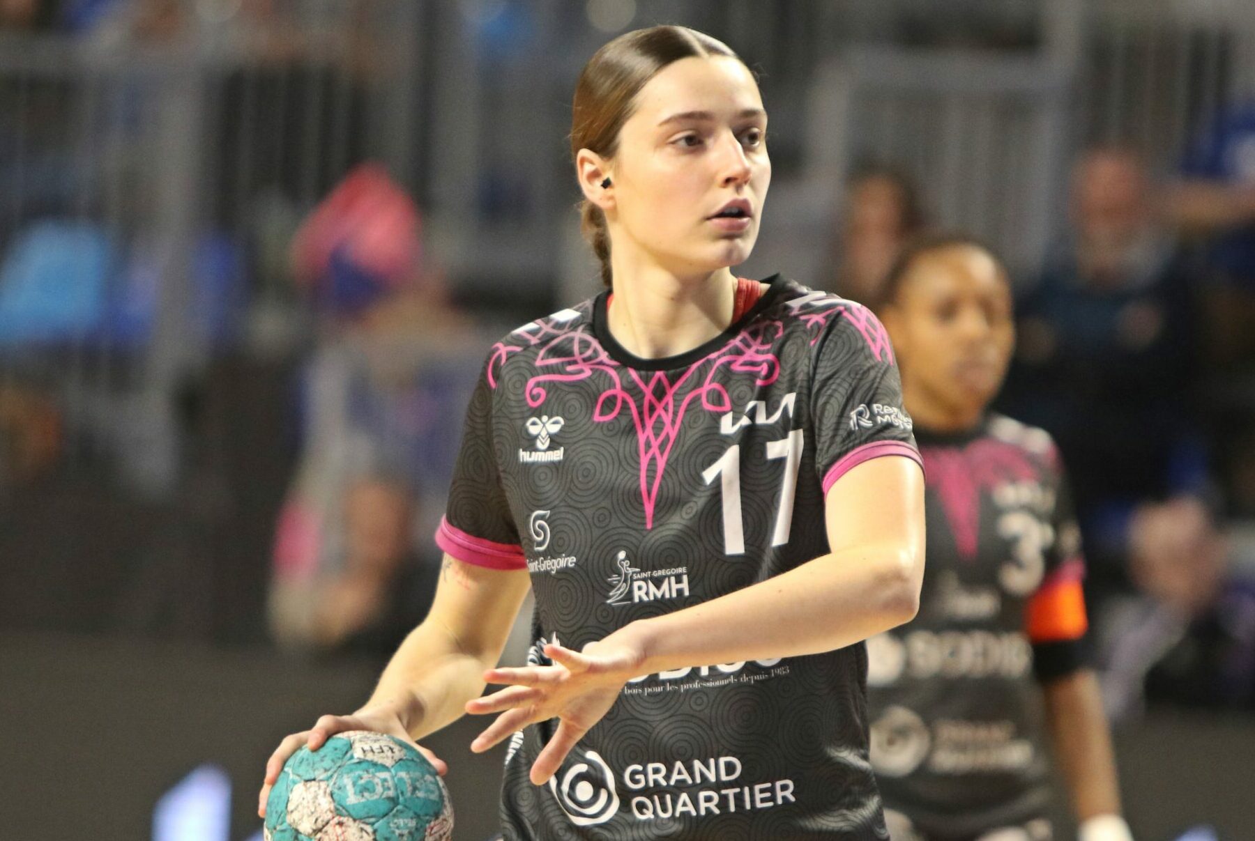 Jade Valadon s'apprête tirer un pénalty