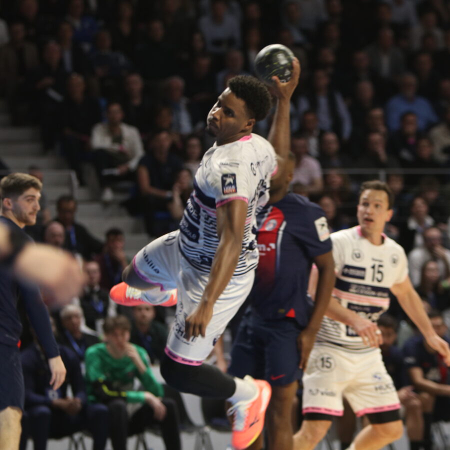Ludwig Appolinaire au tir face au PSG