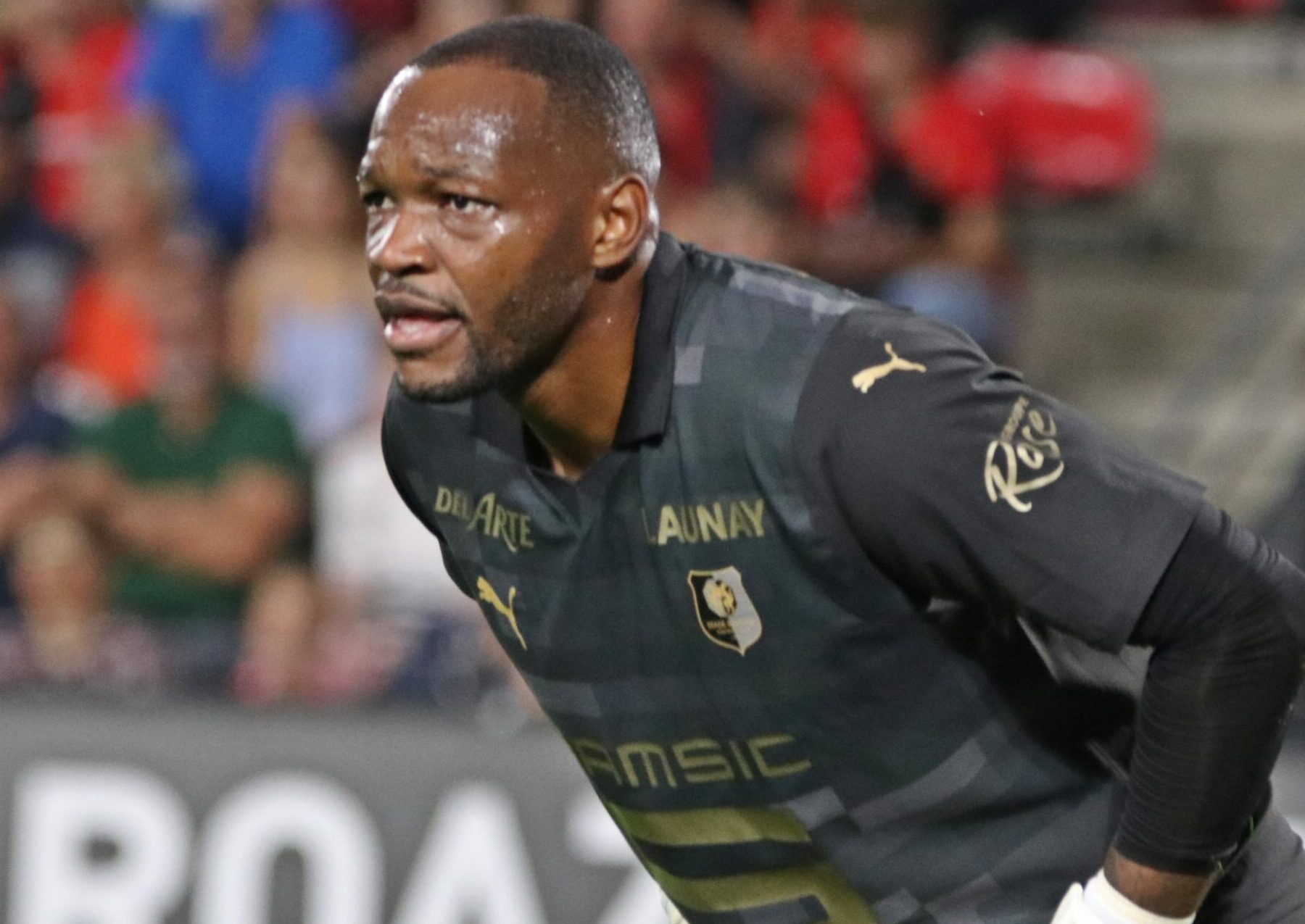 Mandanda encore décisif à Paris malgré la défaite