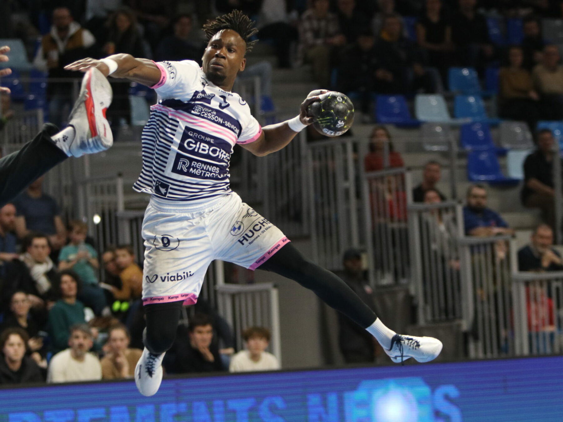 Théo Caussé en l'air !