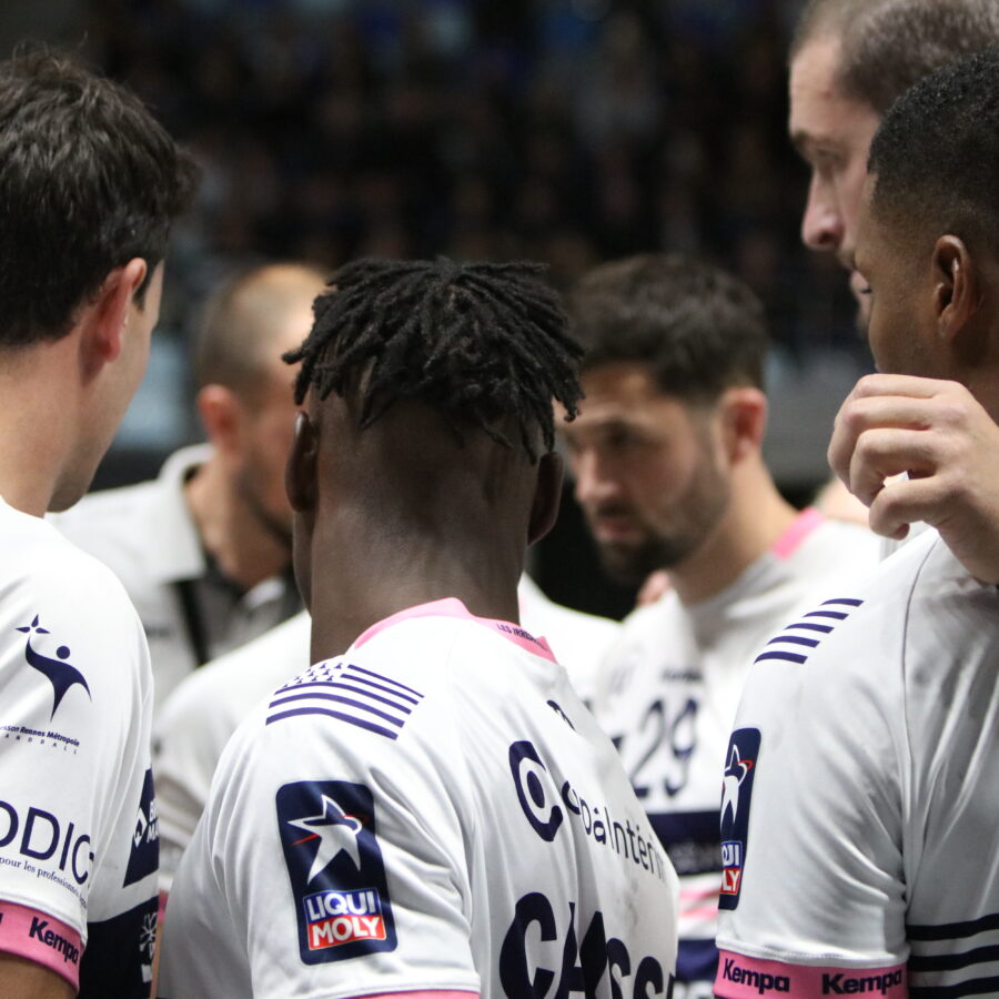 Groupe du CRMHB qui se motive