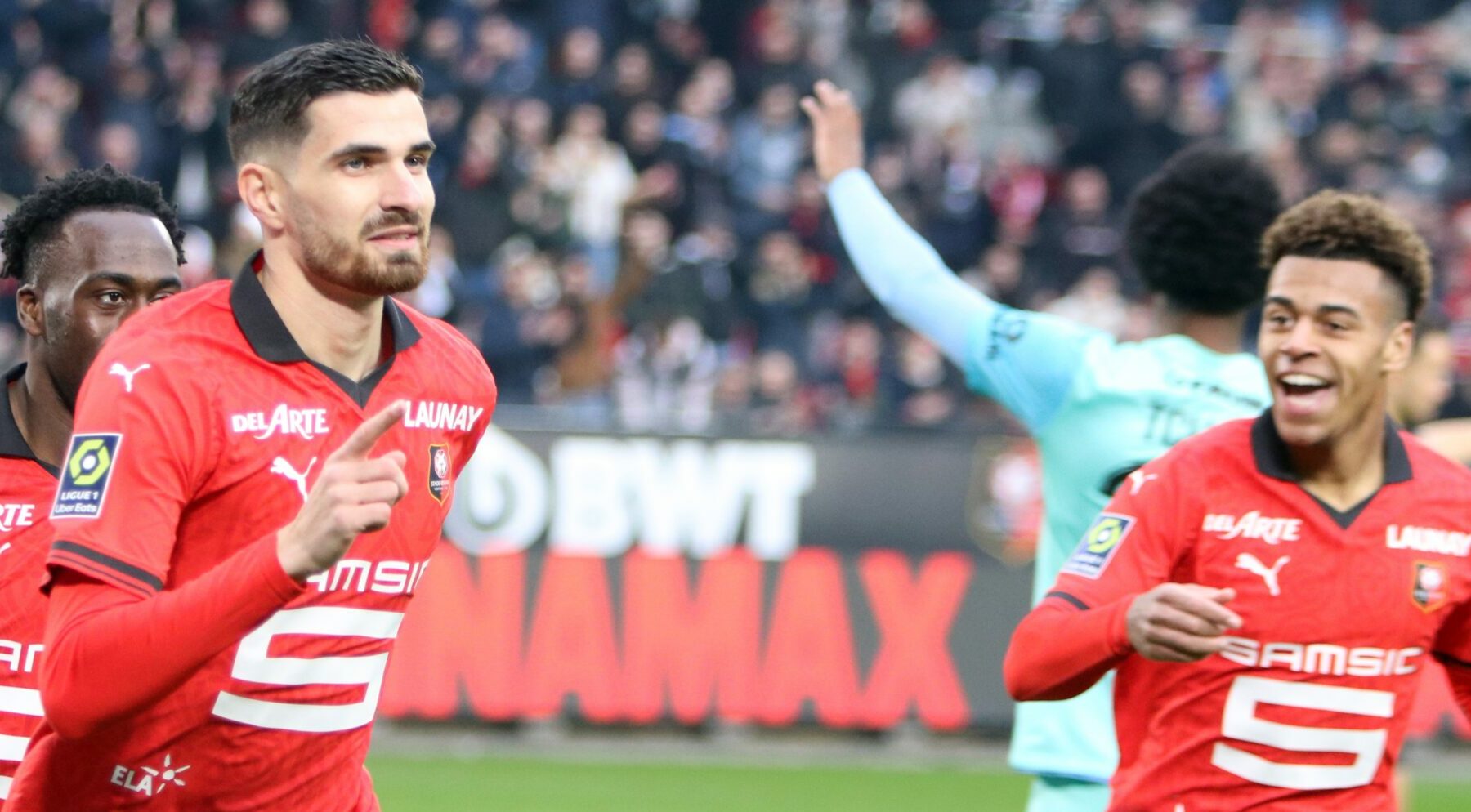 Martin Terrier et Désiré Doué vers la sortie ?