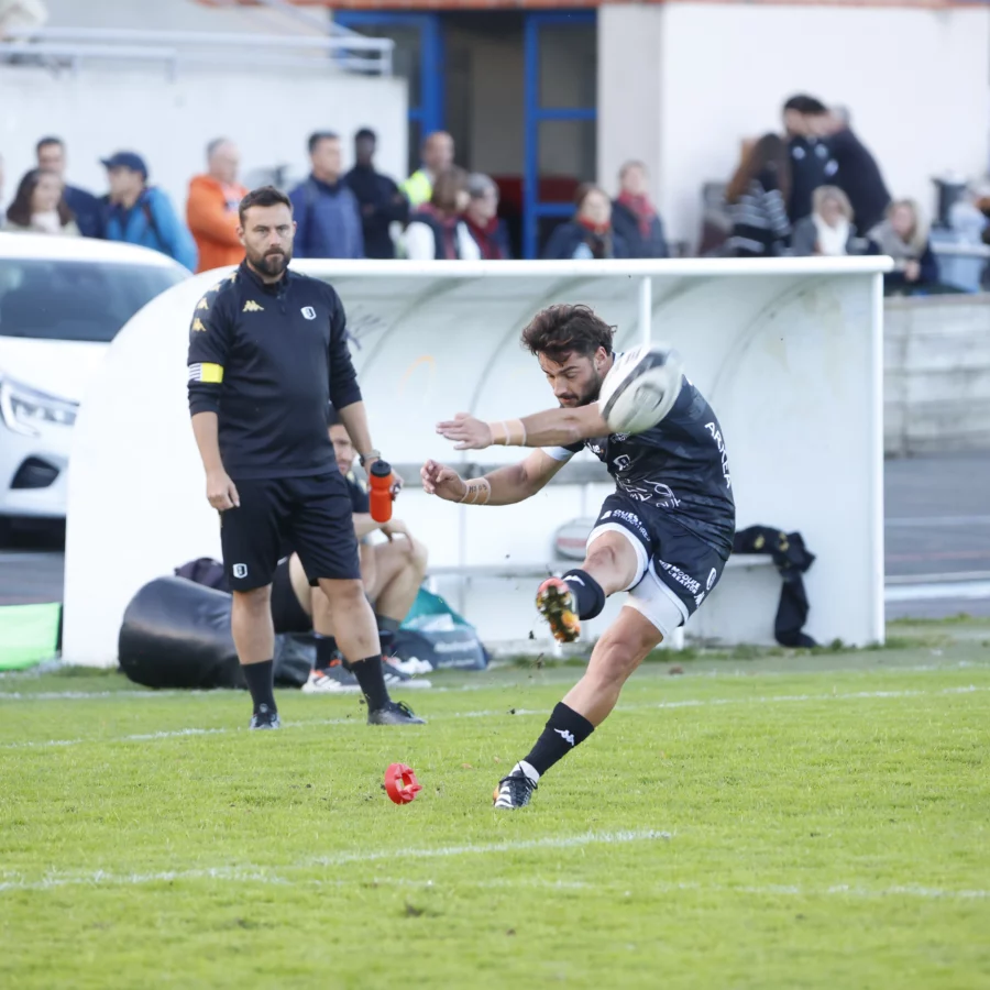 Premier succès à l'extérieur pour le REC Rugby.