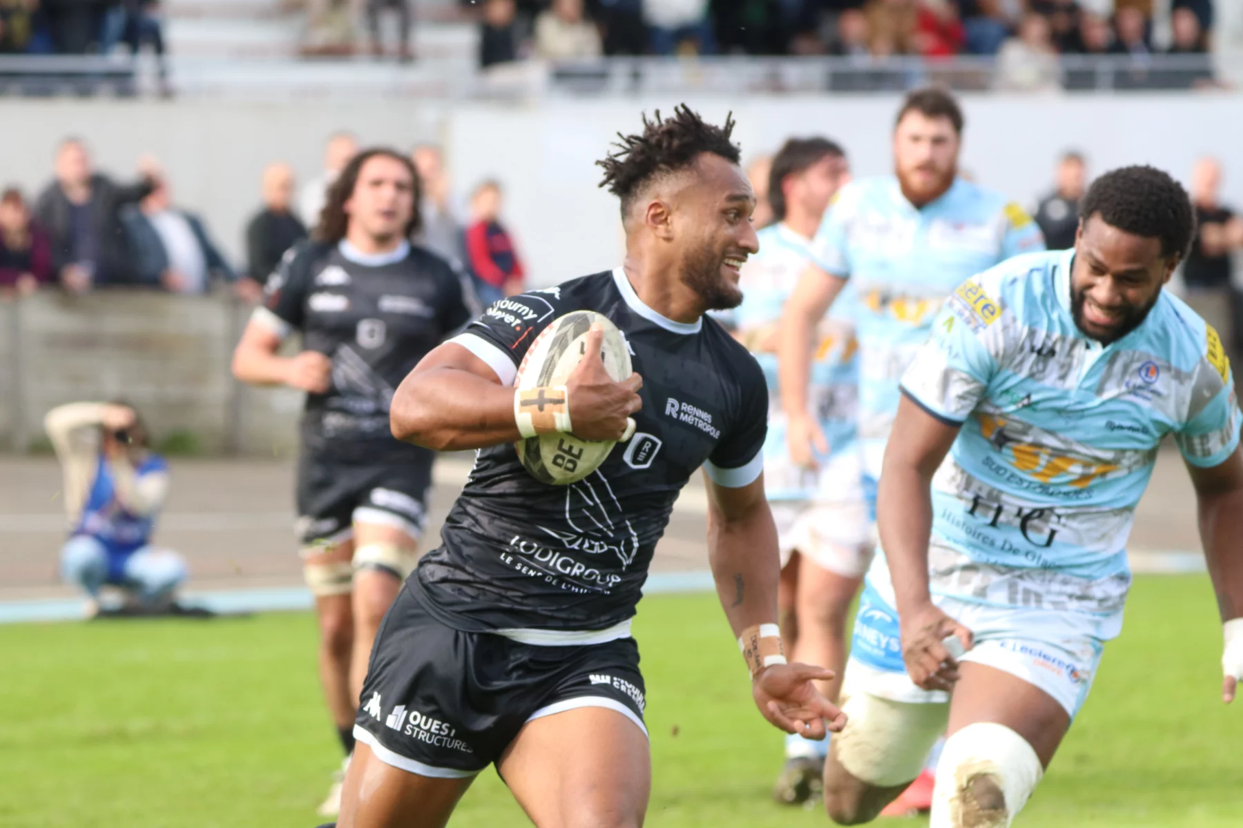 Succès bonifié pour le REC Rugby.