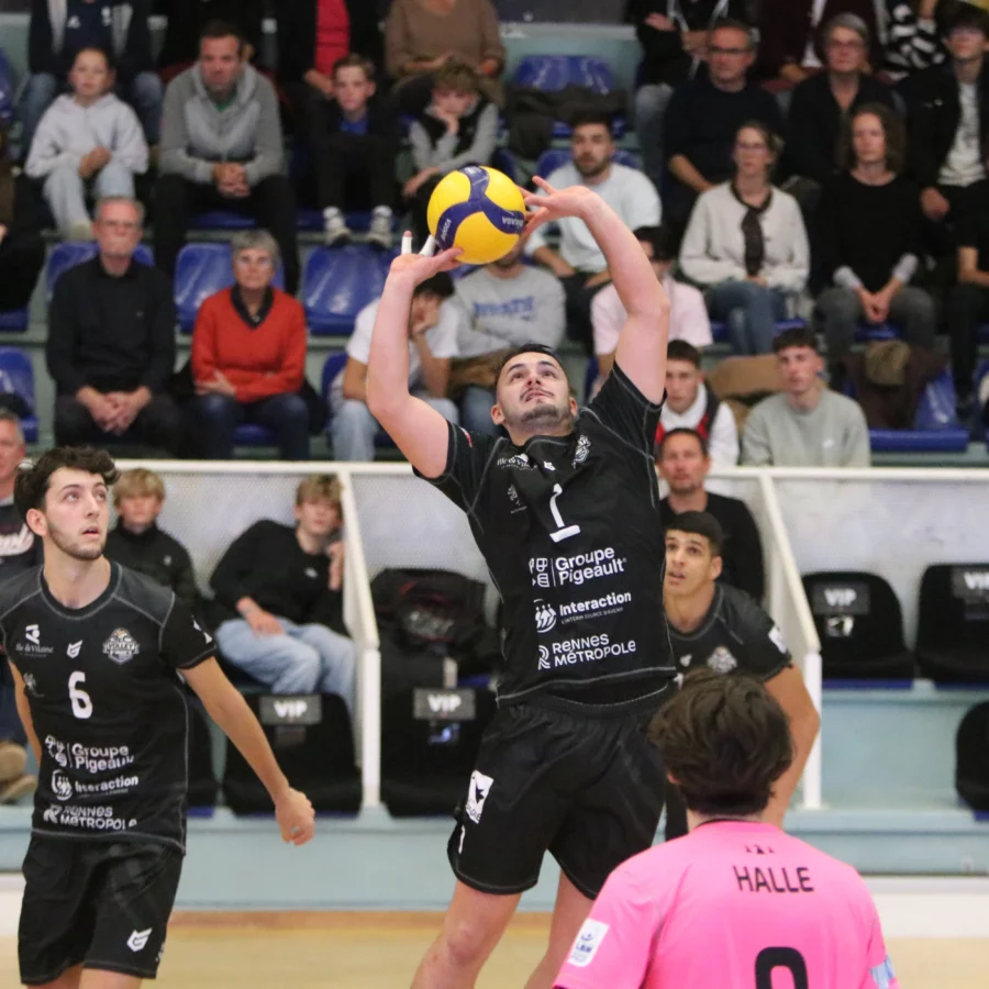 Le REC Volley s'impose à Amiens.