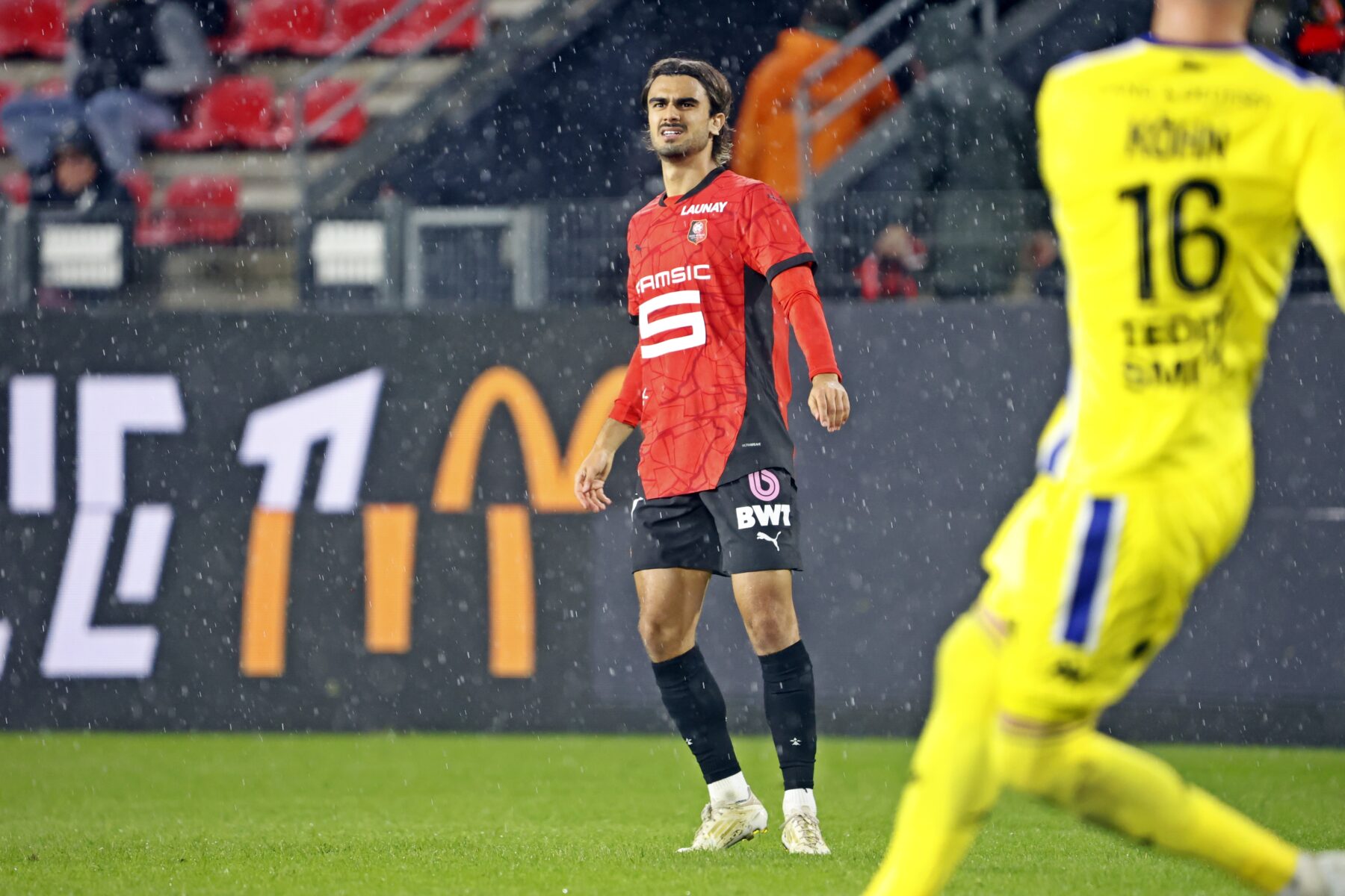 Jota sous la pluie