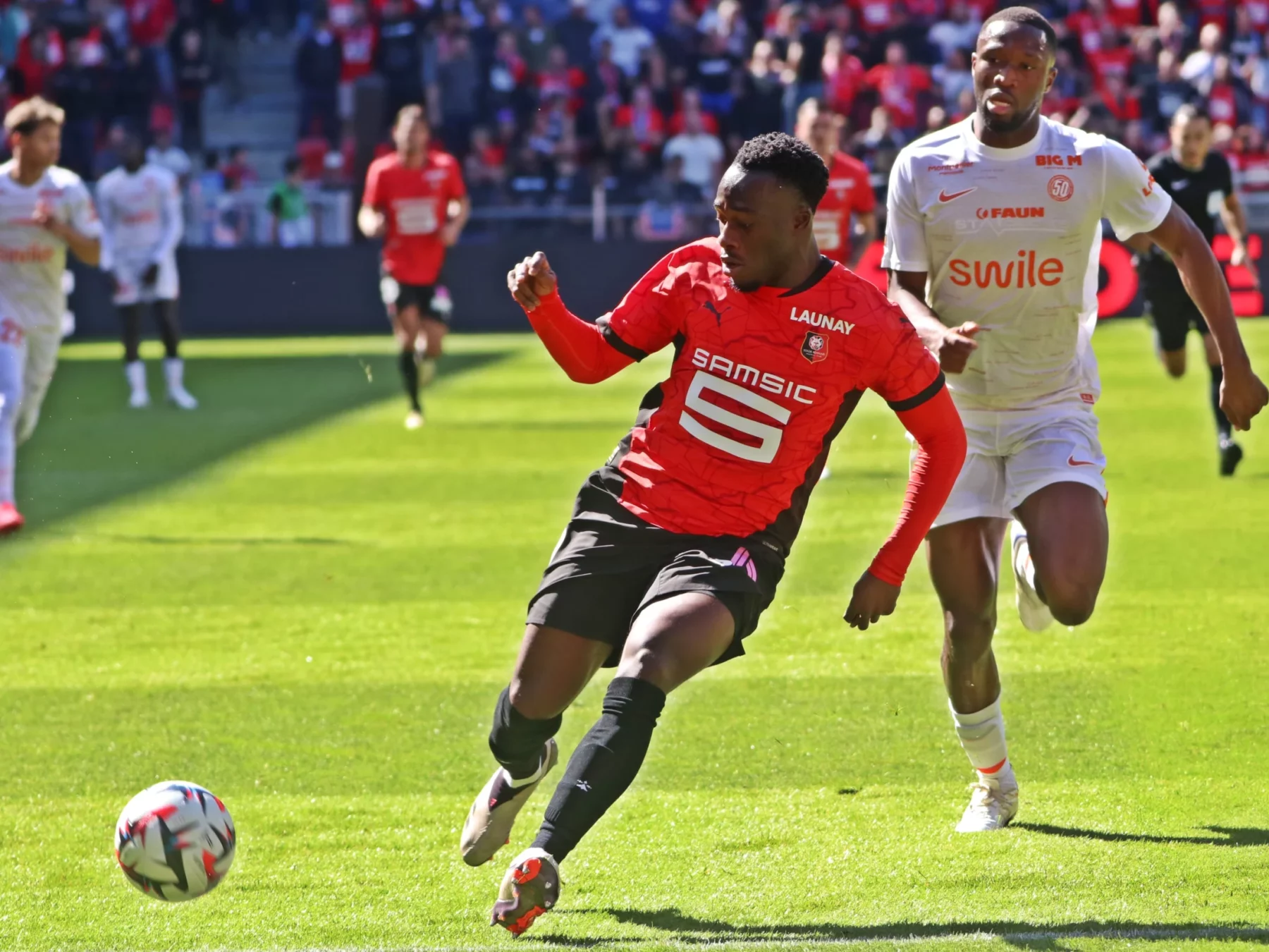 L’Argent fait-il le bonheur pour Arnaud Kalimuendo et Adrien Truffert ?