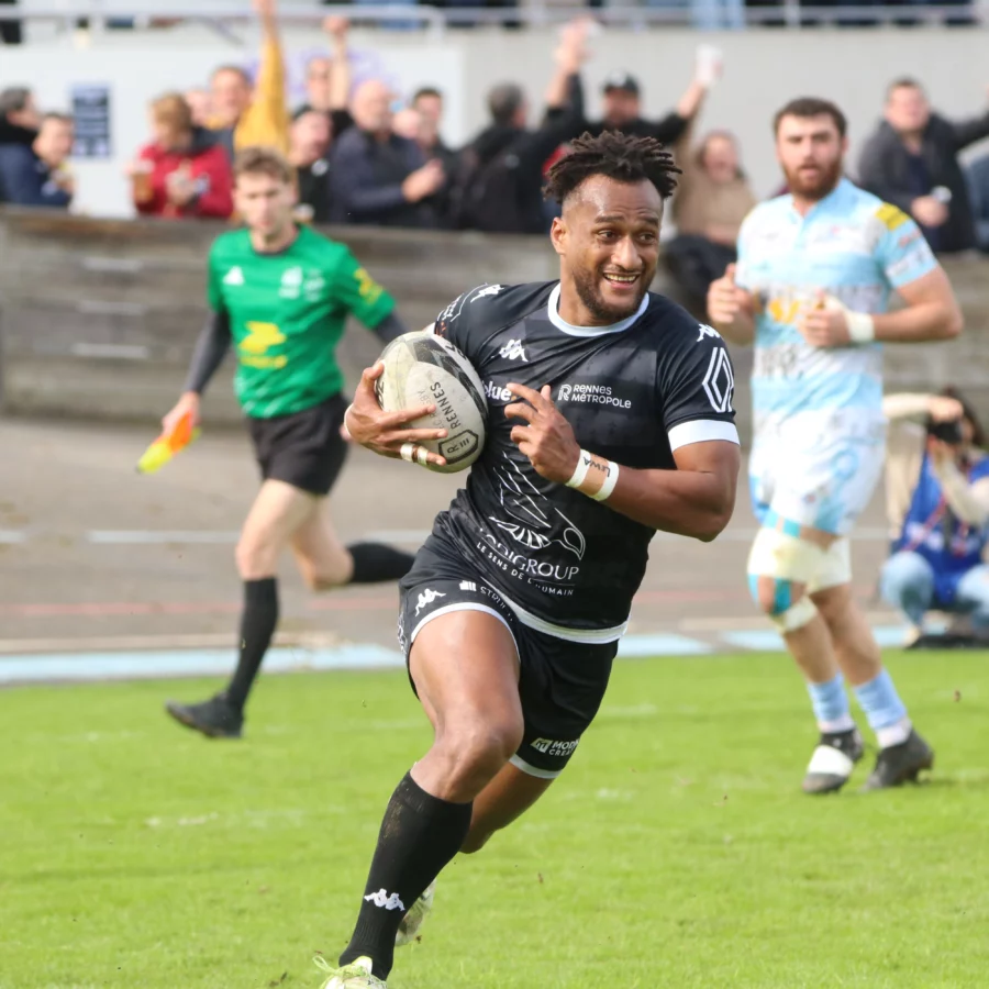 Le REC Rugby lancé à vive allure.