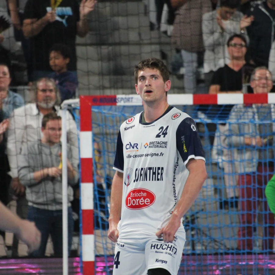 Simon Ooms de retour