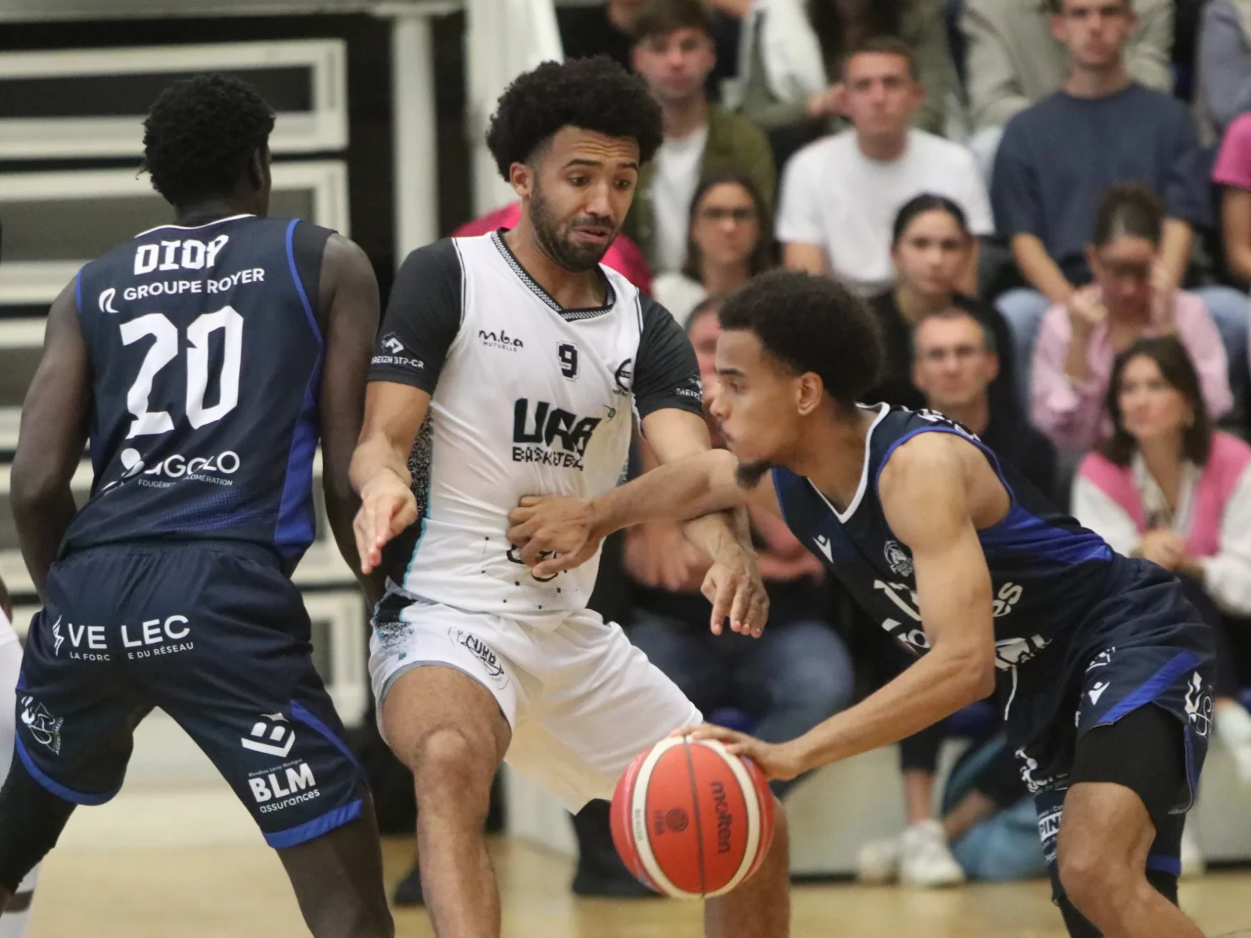 L'URB chute dans le derby à Fougères.