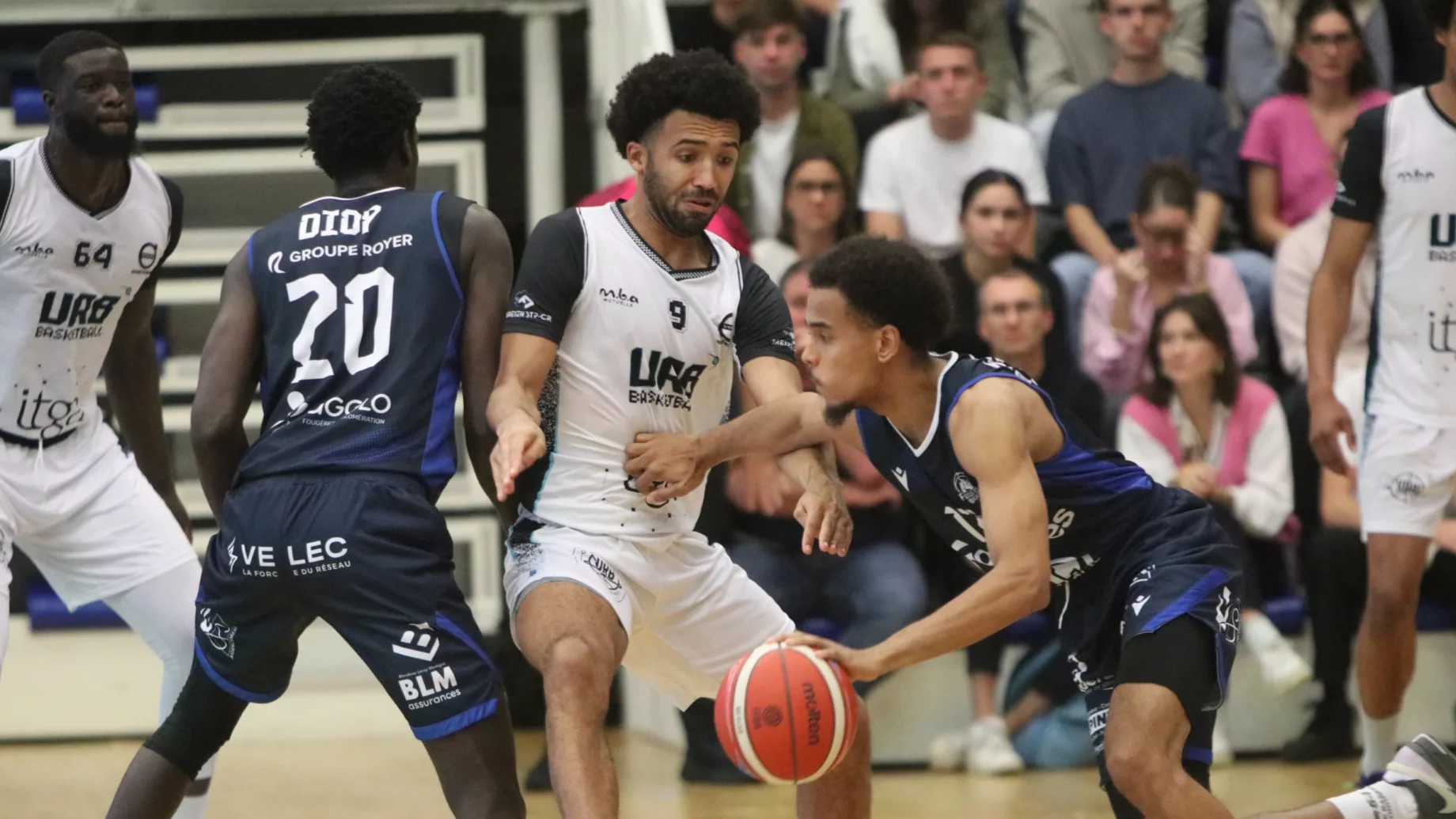 L'URB chute dans le derby à Fougères.