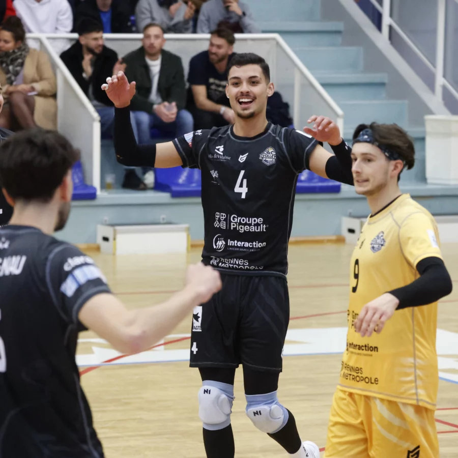 Le REC Volley se reprend contre Villejuif.