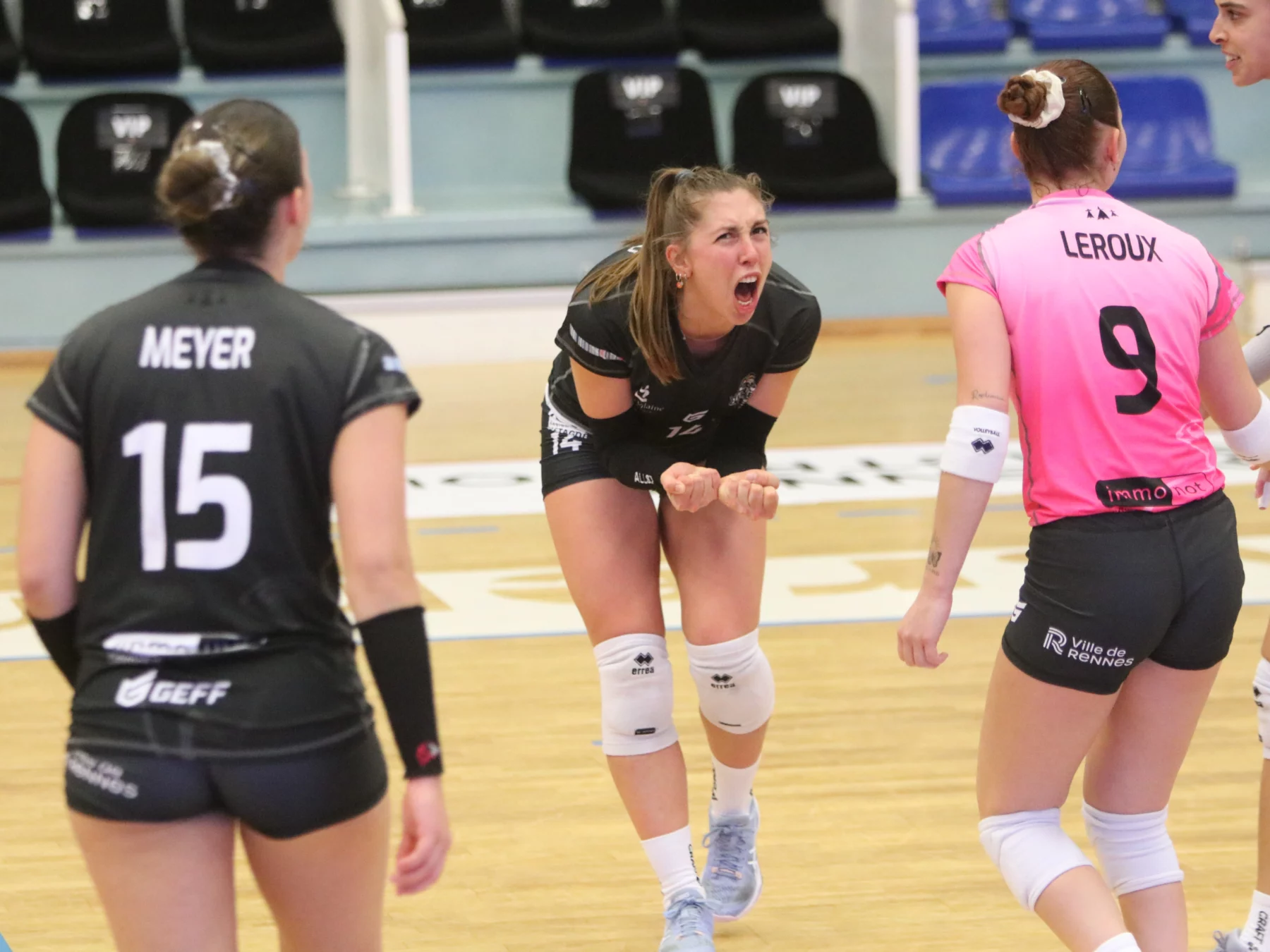 Les filles du REC Volley font tomber leader.