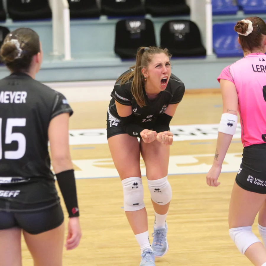 Les filles du REC Volley font tomber leader.