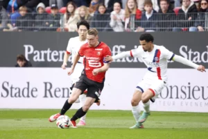Le Stade Rennais craque en fin de match contre Paris.