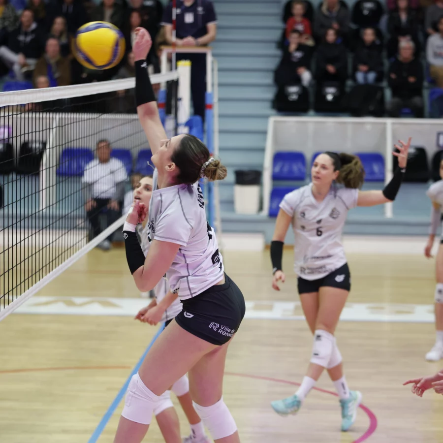 Les filles du REC Volley s'imposent en quatre sets contre Vitrolles.