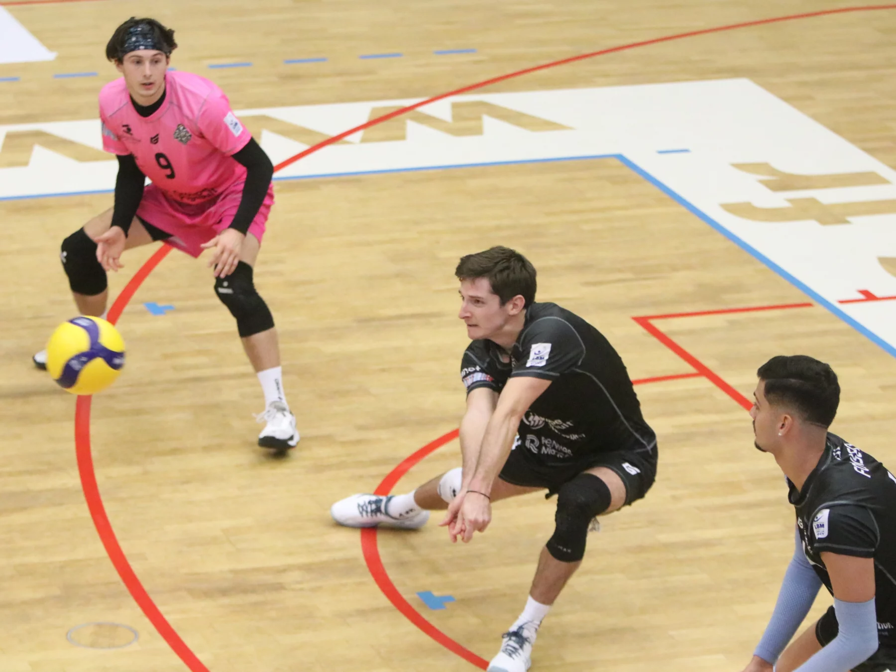 Le REC Volley reprend le fauteuil de leader.