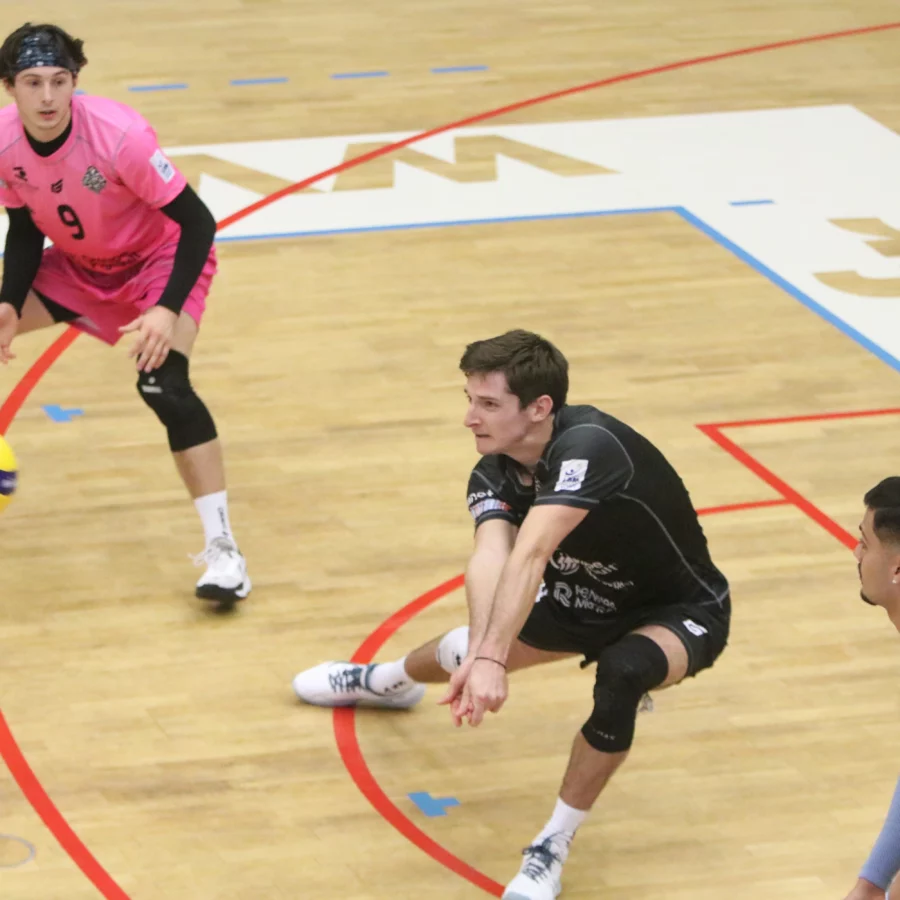 Le REC Volley reprend le fauteuil de leader.