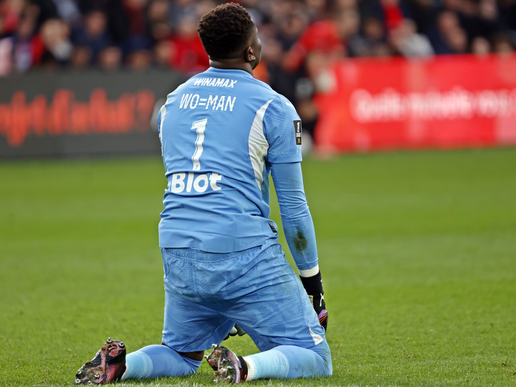 Brice Samba à genou