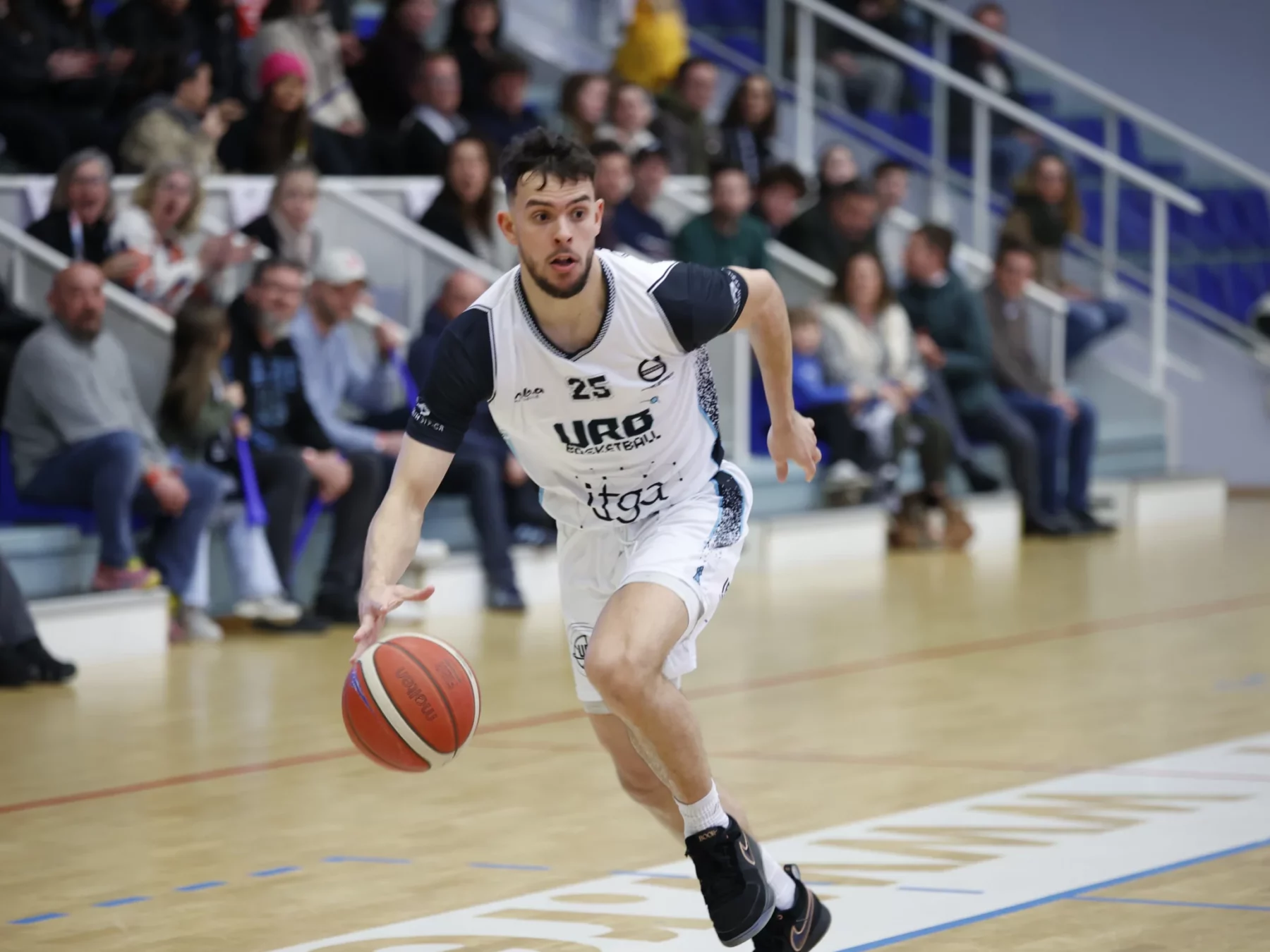 Portrait d'Eliot Thillier.