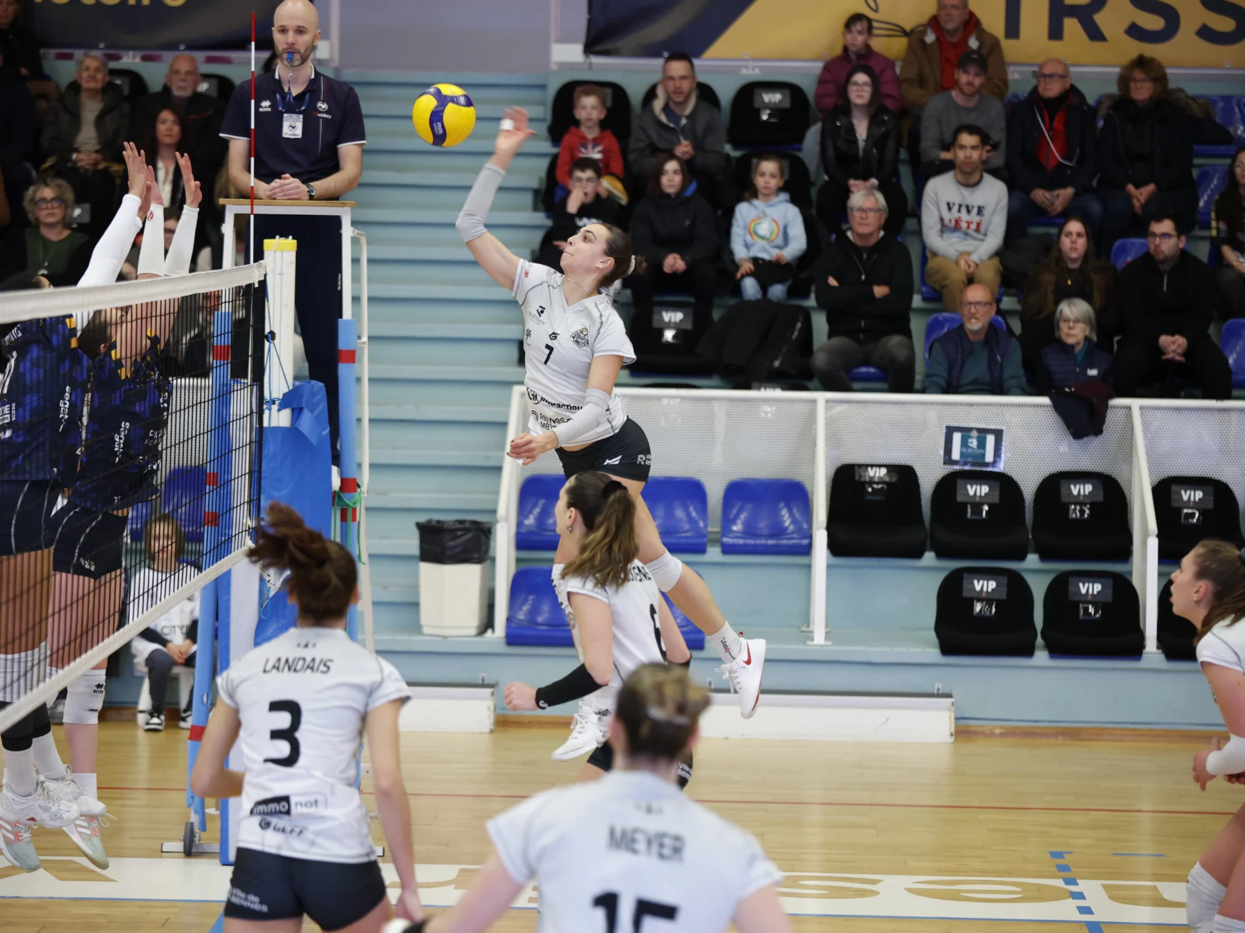 Les Hermines assurent la première place face au Pôle France