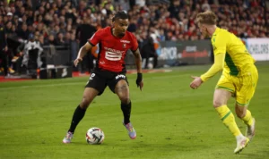 Le Stade Rennais arrache le derby face à Nantes.