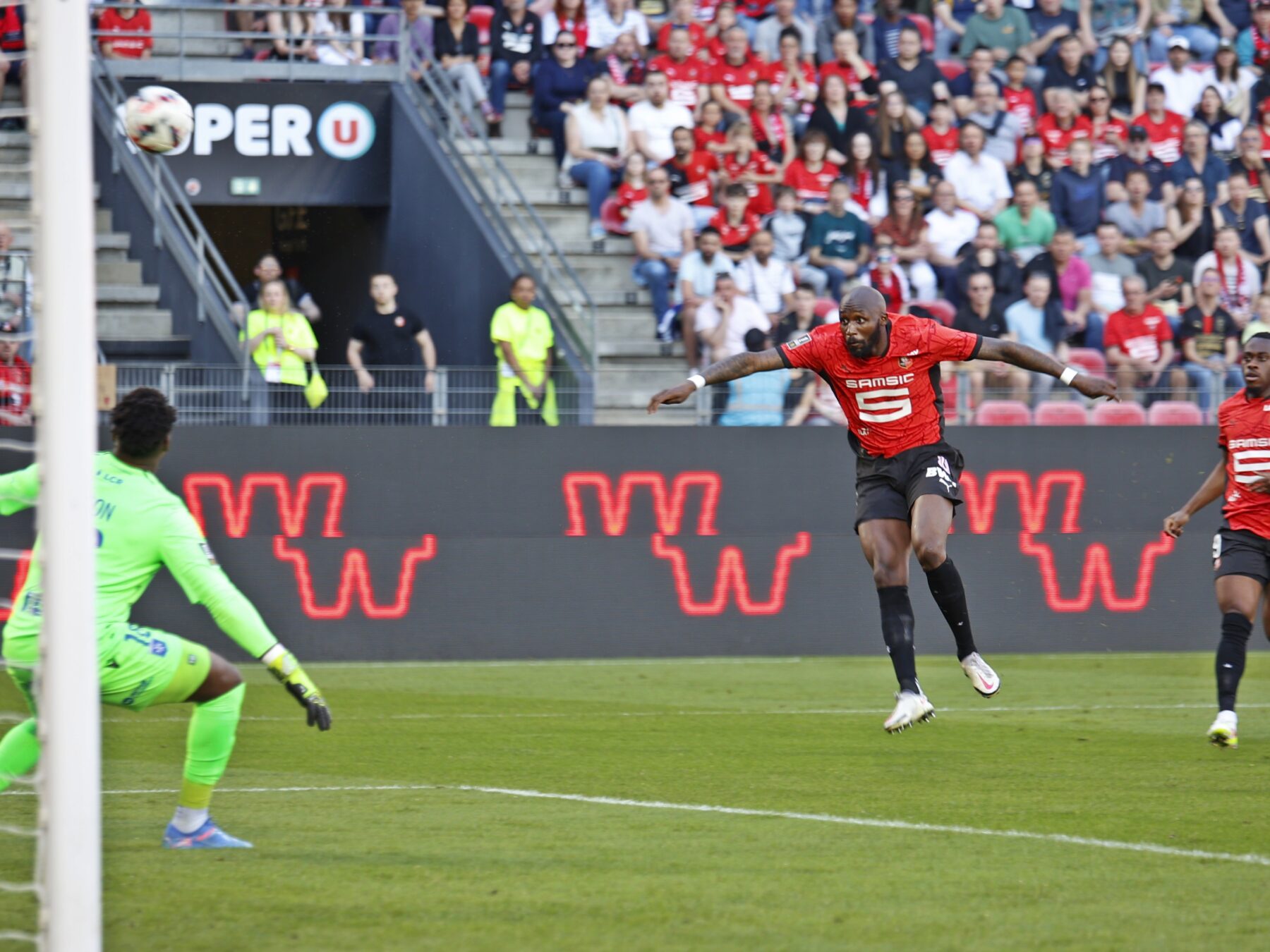 Seko Fofana de volée