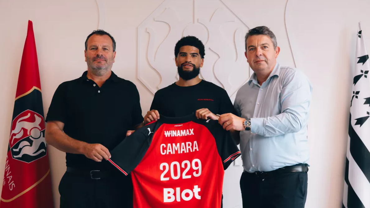 Mahdi Camara s'engage avec le Stade Rennais.