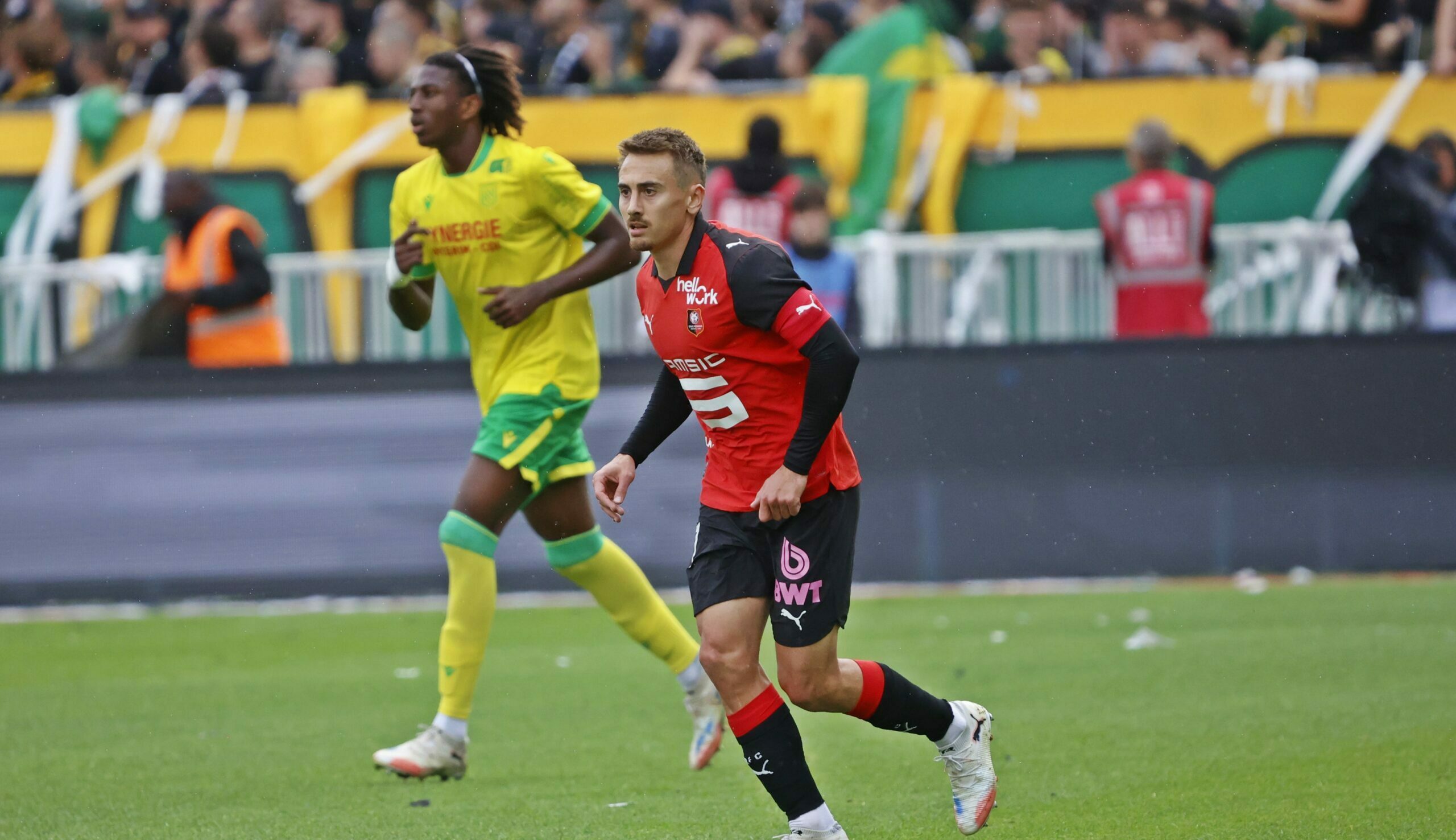 Football – Ligue 1 : Le Stade Rennais saborde son derby à Nantes (2-2)