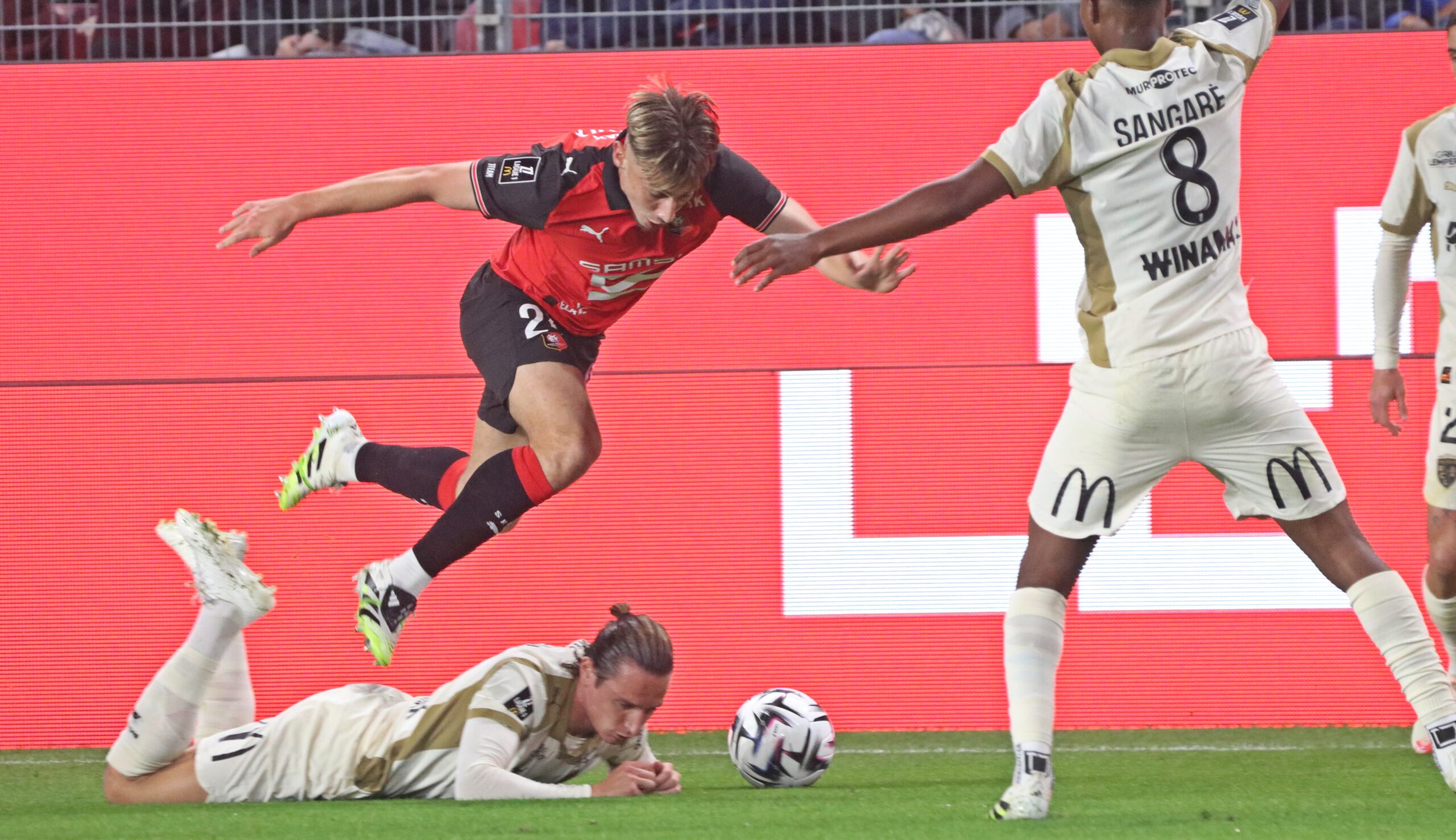 Football – Ligue 1 : Le Stade Rennais sans « fer de Lens », patine et inquiète (0-0)