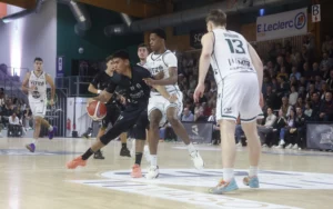 L'URB battue dans le derby à Vitré.