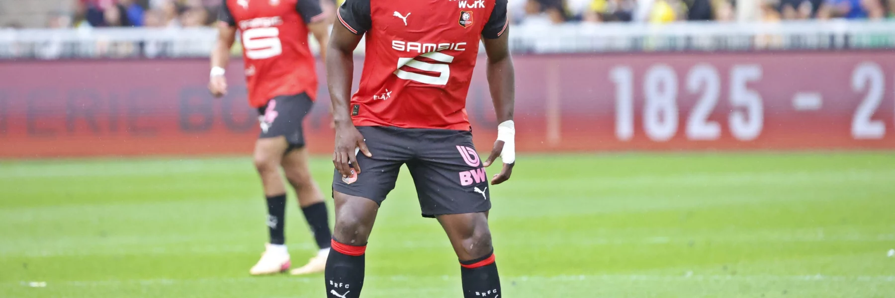 Papier Breel Embolo.