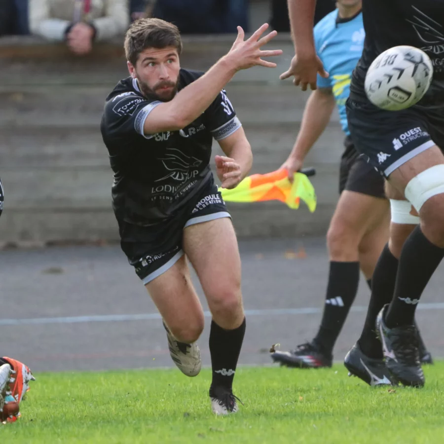 Le REC Rugby réalise un gros coup à Suresnes !
