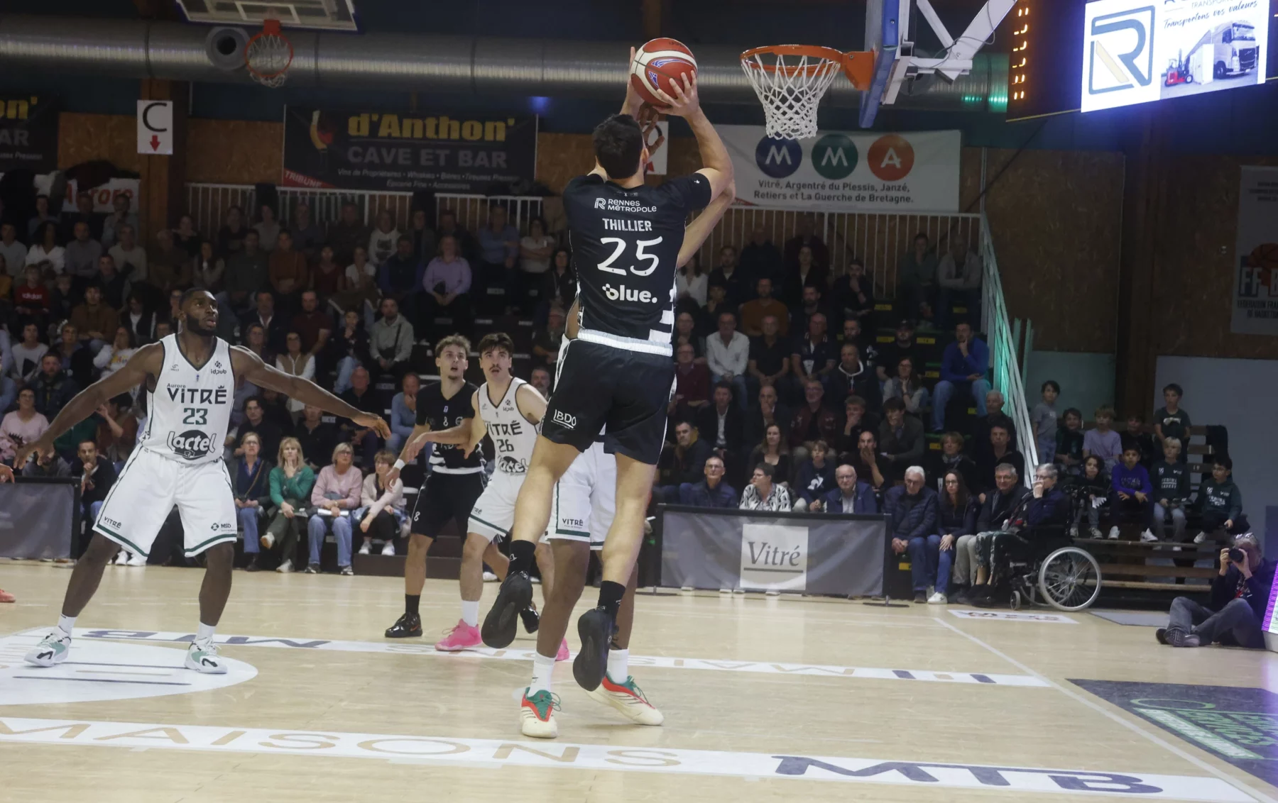 L’URB finalement déclarée vainqueure du derby arrêté à Vitré !