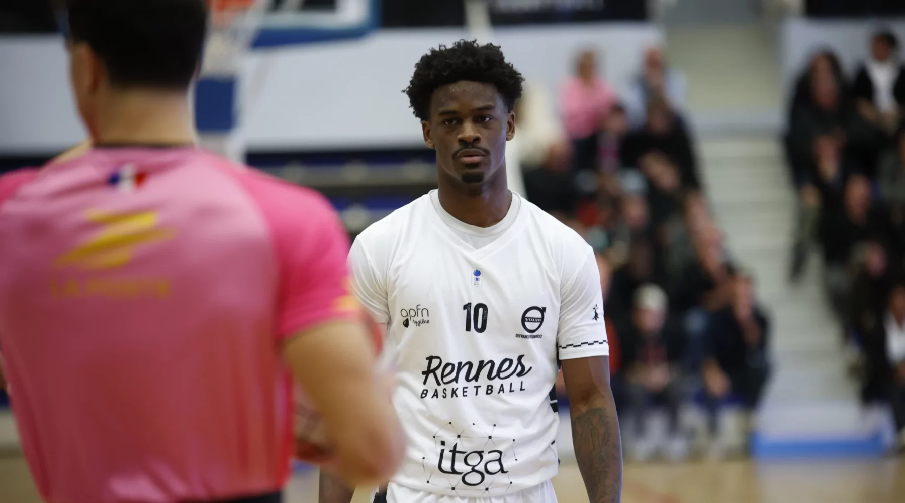 Zyon Dobbs vient renforcer l'effcetif "Noir et Blanc".