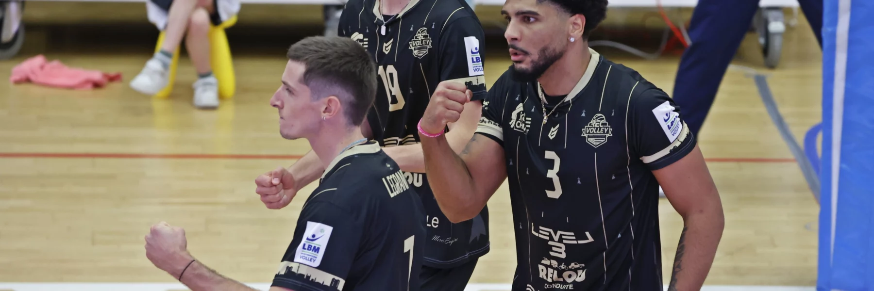 Le REC Volley assure face à France Avenir.