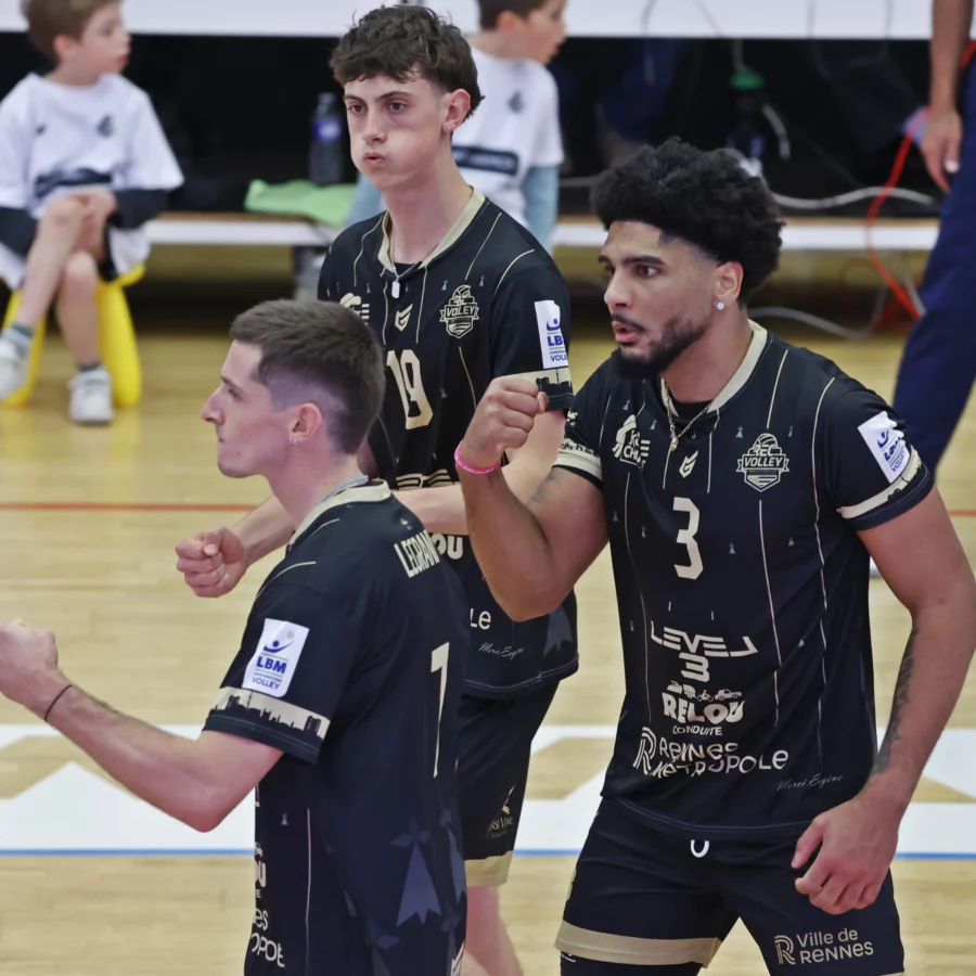 Le REC Volley assure face à France Avenir.