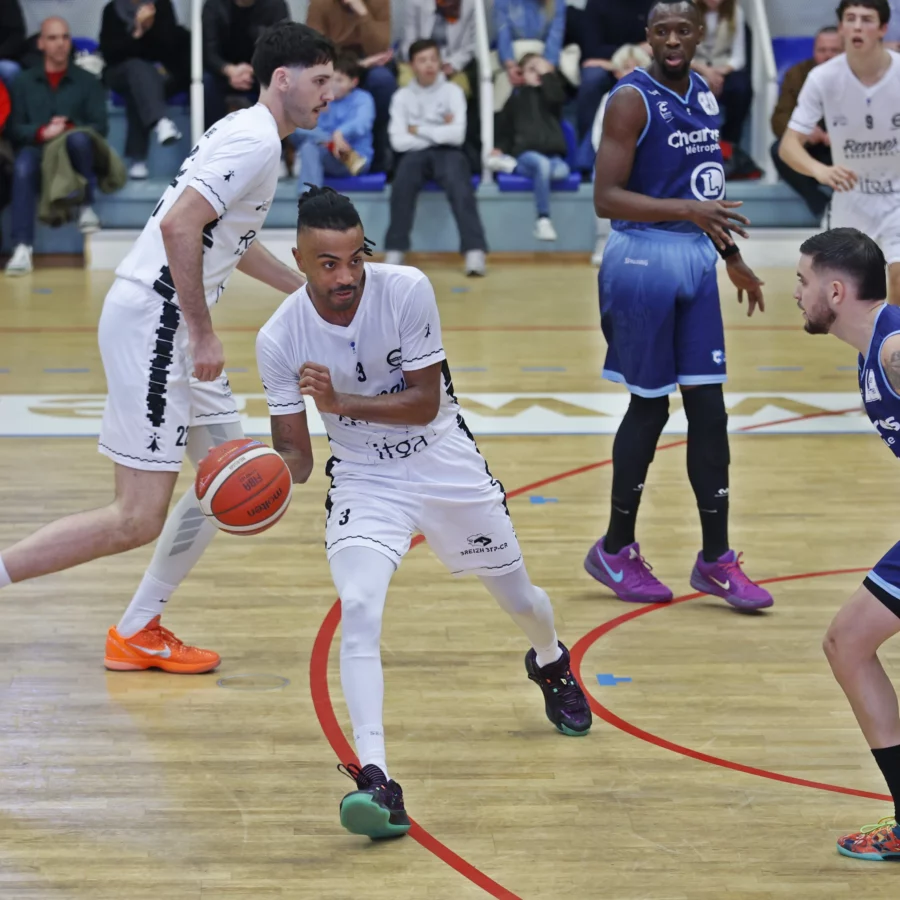 L’URB boucle sa phase aller par un succès convaincant contre Chartres.