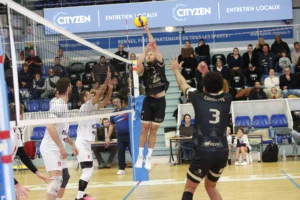 Le REC Volley battu par Martigues.