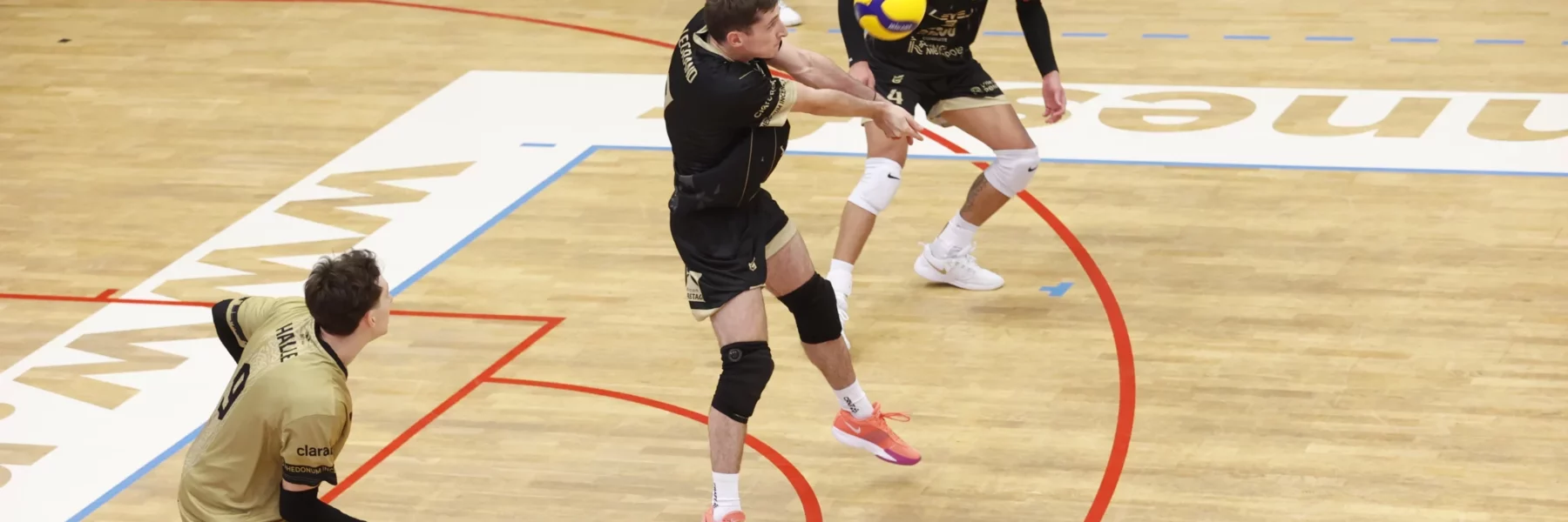 Le REC Volley termine l’année sur un revers logique contre Royan.