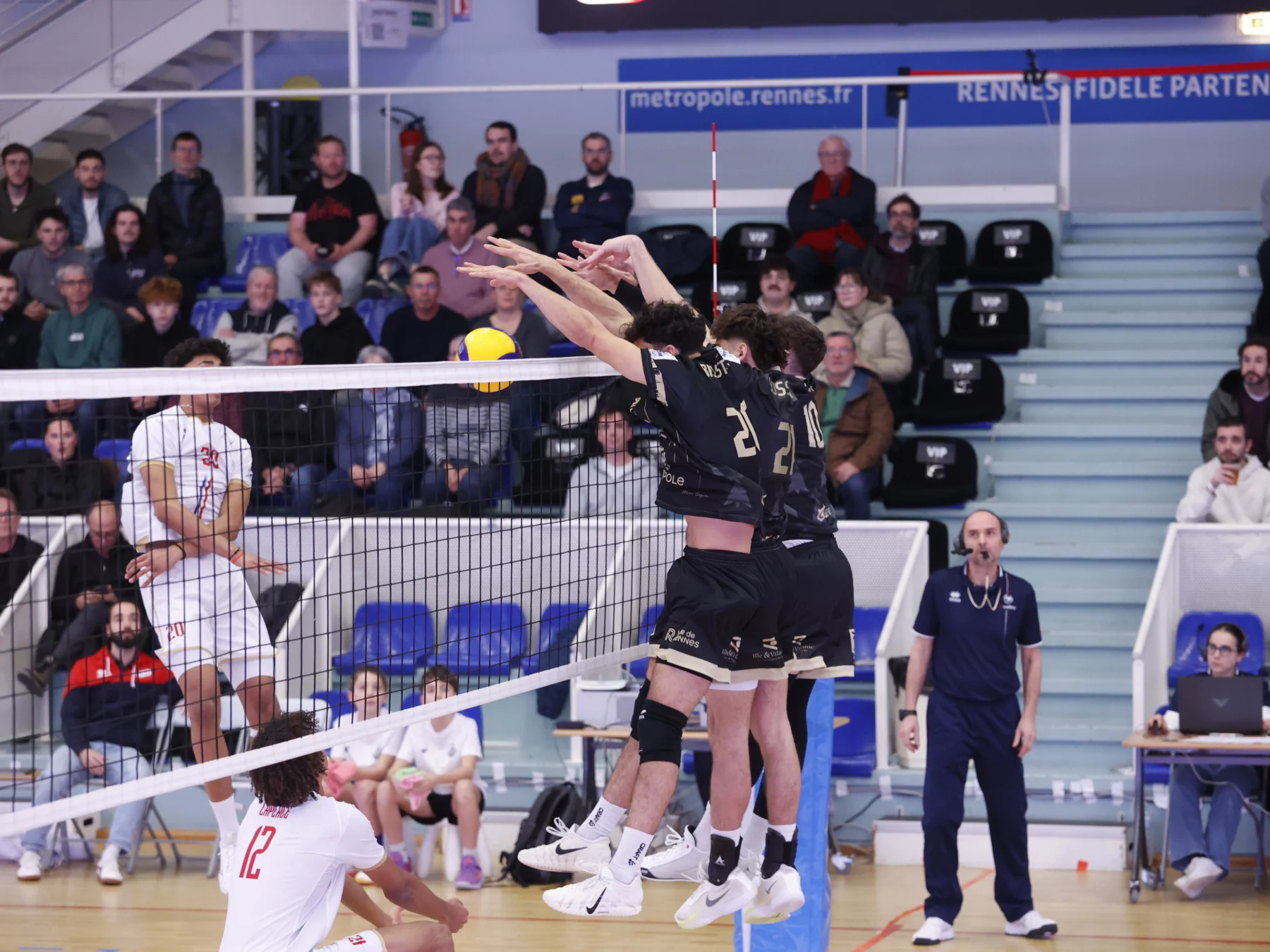 Le REC Volley renoue avec la victoire face à France Avenir.