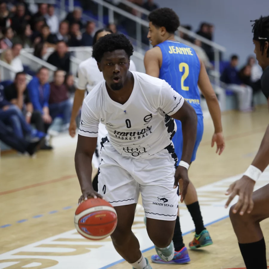 L’URB battue à l’usure par Tours