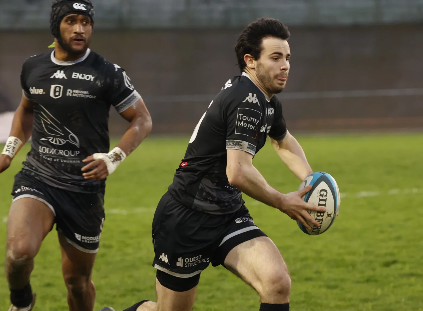 Le REC Rugby domine Marcq-en-Baroeul.