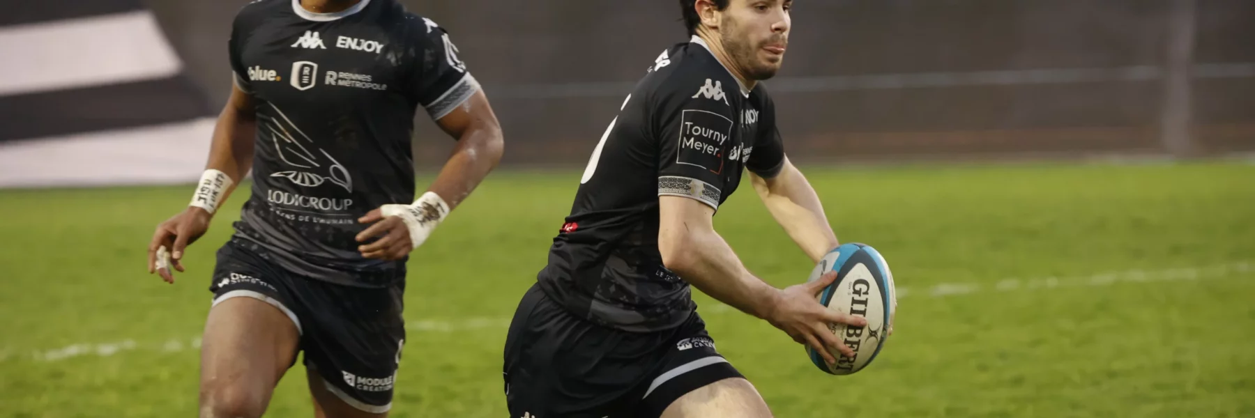 Le REC Rugby domine Marcq-en-Baroeul.