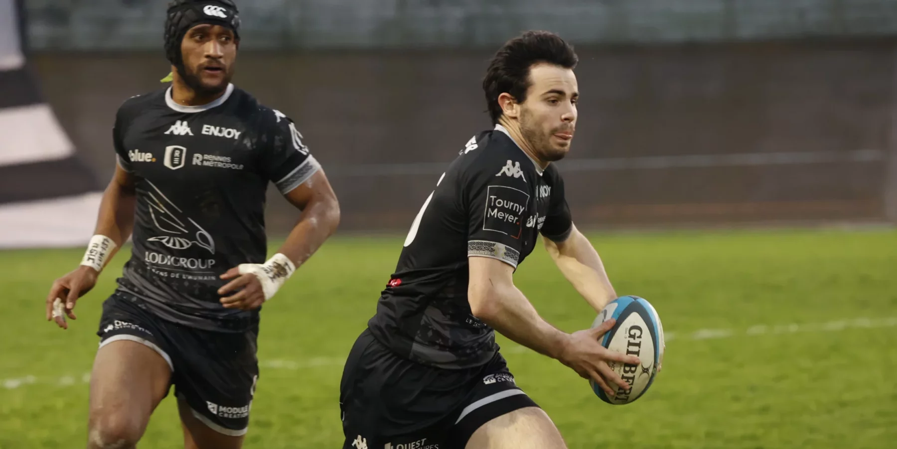 Le REC Rugby domine Marcq-en-Baroeul.