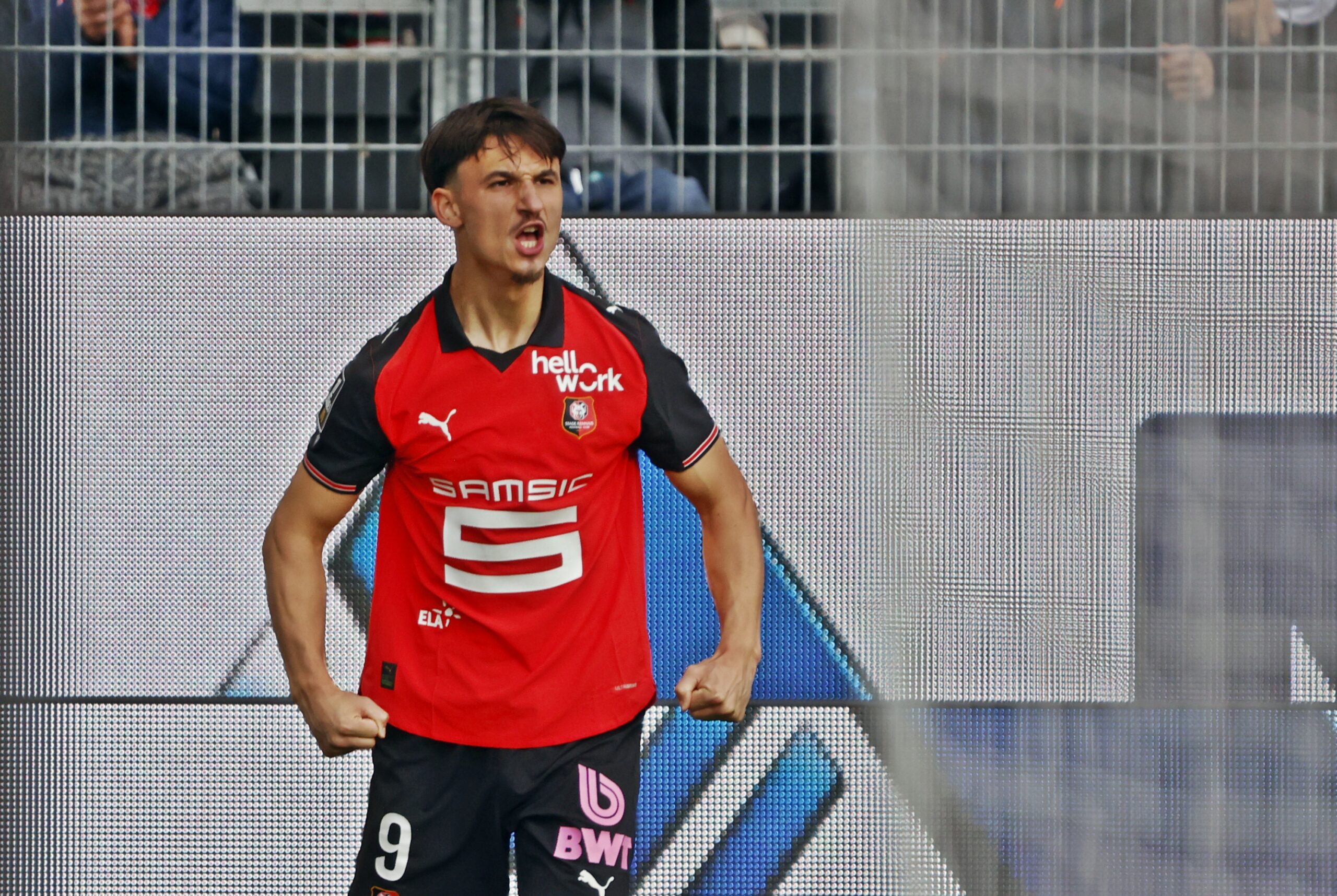 Football – Ligue 1 : Le Stade Rennais enchaîne et écrase Nice sans pitié (0-4)