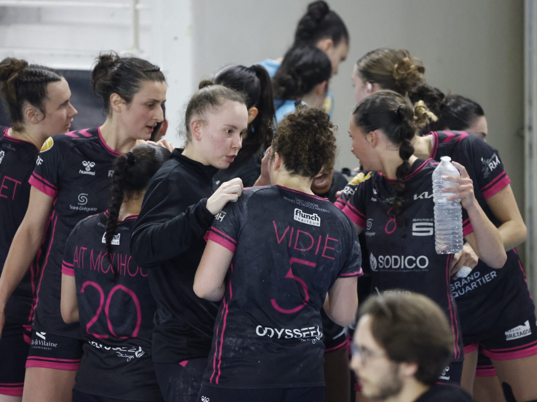 Les filles du SGRMH en groupe