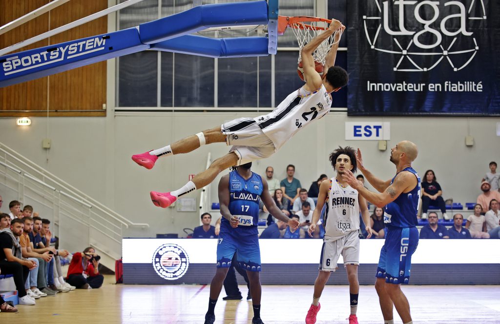 Timothé Koffo dans les airs